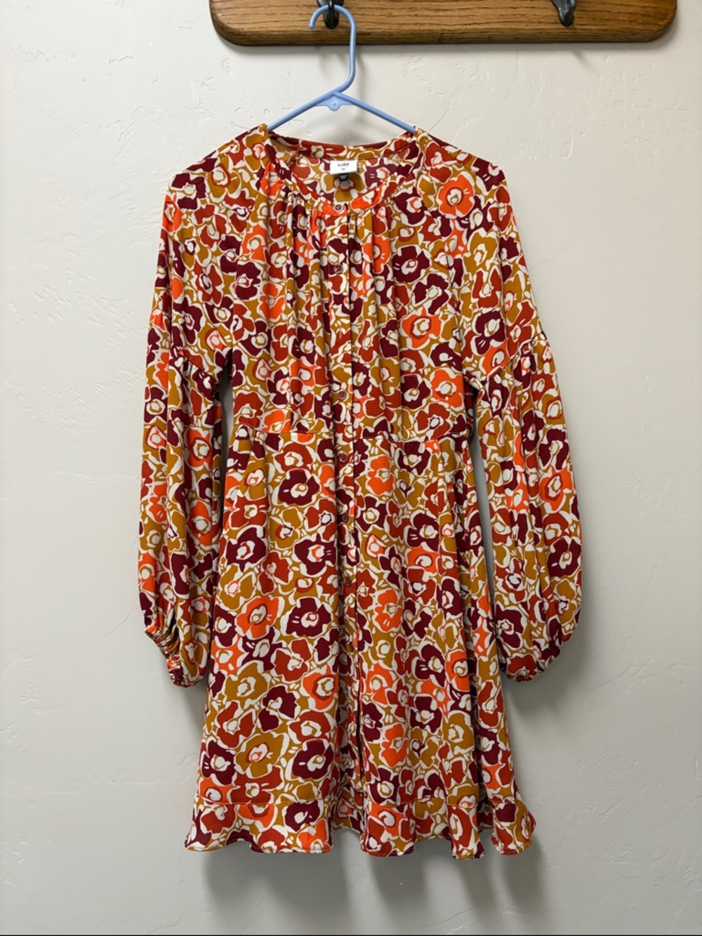 Cabi flirty gathered neck dress